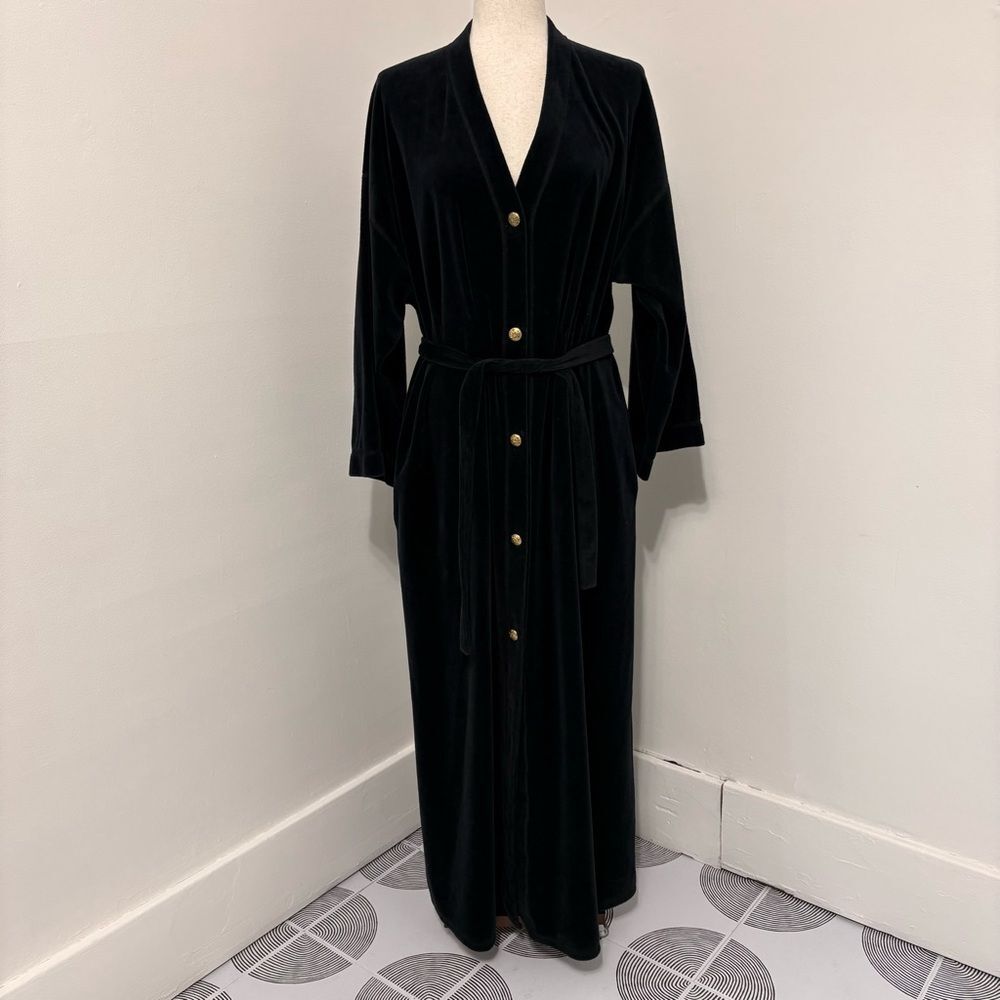 Vintage Vassarette Monika Tilley Black Robe Gold Buttons Sz L